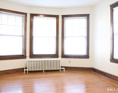 16 Woodland Street - Photo Thumbnail 2