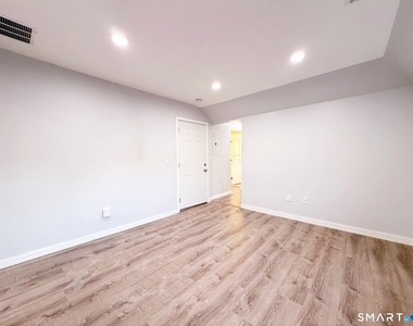 310 Alden Avenue - Photo Thumbnail 9