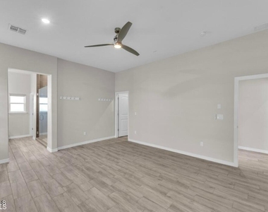 13729 Lago Vista Avenue - Photo Thumbnail 33