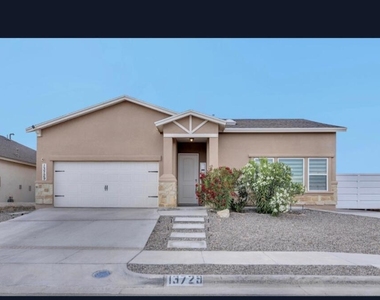 13729 Lago Vista Avenue - Photo Thumbnail 1