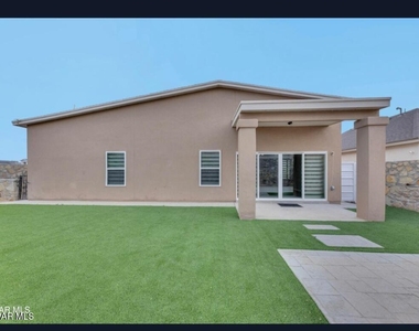 13729 Lago Vista Avenue - Photo Thumbnail 44