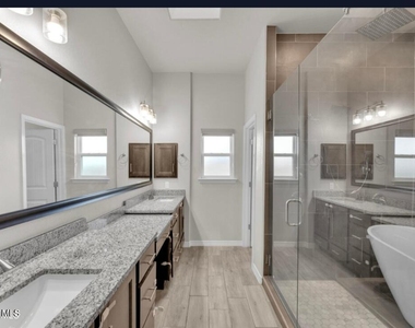 13729 Lago Vista Avenue - Photo Thumbnail 41