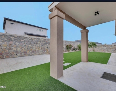 13729 Lago Vista Avenue - Photo Thumbnail 42