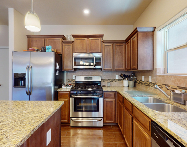 6689 Red Canyon Sage Lane - Photo Thumbnail 9