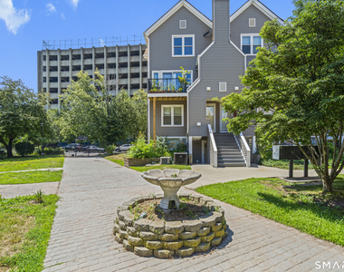 136 Maple Avenue - Photo Thumbnail 20
