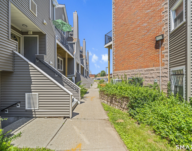136 Maple Avenue - Photo Thumbnail 19