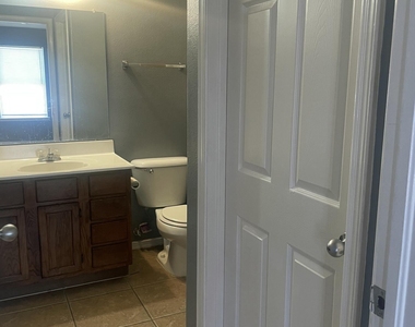 5724 Saluki Drive - Photo Thumbnail 9