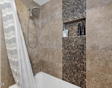 6909 Desert Canyon Drive - Photo Thumbnail 16
