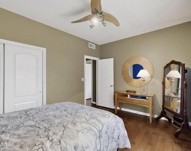 6909 Desert Canyon Drive - Photo Thumbnail 23