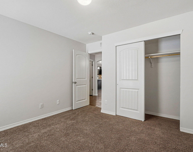 11381 Bullseye Street - Photo Thumbnail 35