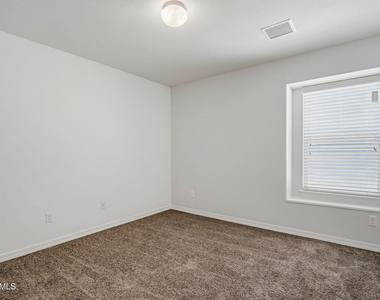 11381 Bullseye Street - Photo Thumbnail 34