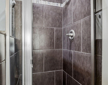 11381 Bullseye Street - Photo Thumbnail 9