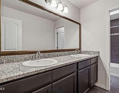 11381 Bullseye Street - Photo Thumbnail 36
