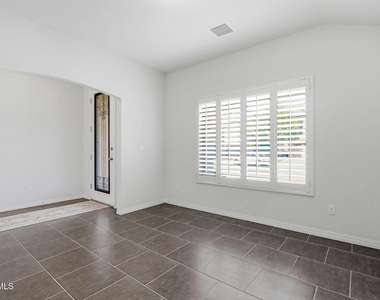 11381 Bullseye Street - Photo Thumbnail 17
