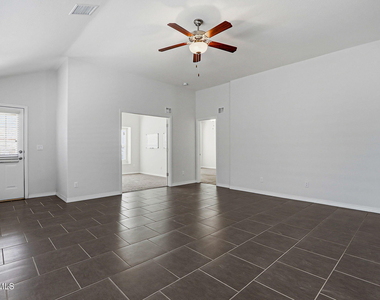 11381 Bullseye Street - Photo Thumbnail 20