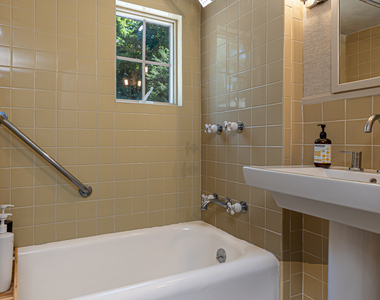 896 Westport Road - Photo Thumbnail 22