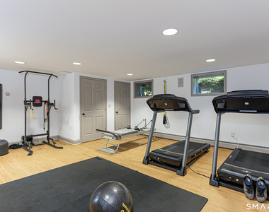 896 Westport Road - Photo Thumbnail 24