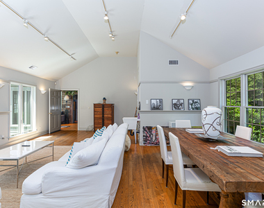 896 Westport Road - Photo Thumbnail 9