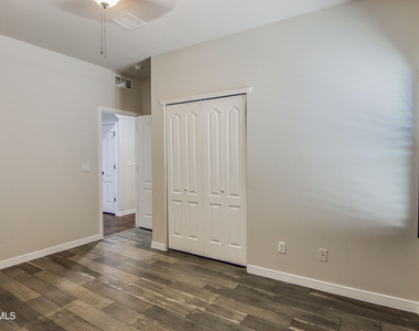 2504 Eastern Sky Street - Photo Thumbnail 19
