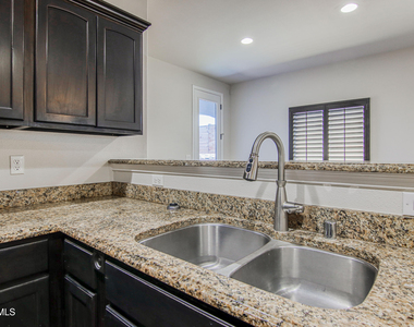 2504 Eastern Sky Street - Photo Thumbnail 15