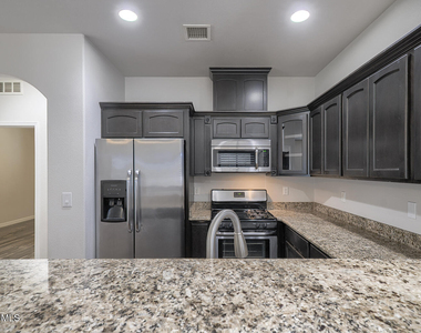 2504 Eastern Sky Street - Photo Thumbnail 16