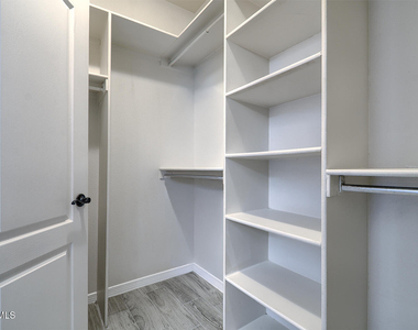 2504 Eastern Sky Street - Photo Thumbnail 26