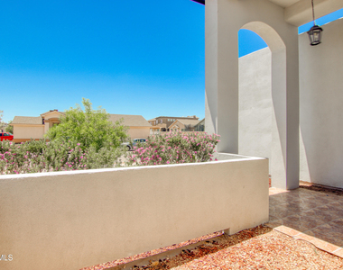 2504 Eastern Sky Street - Photo Thumbnail 5