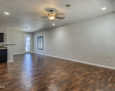2504 Eastern Sky Street - Photo Thumbnail 10
