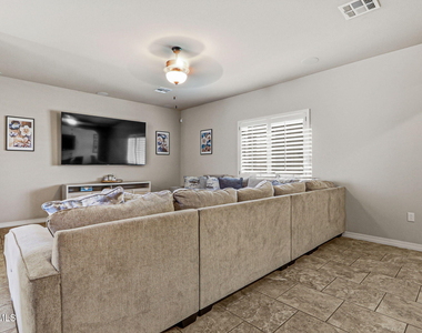 14745 Orsten Artis Avenue - Photo Thumbnail 5
