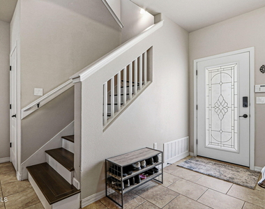 14745 Orsten Artis Avenue - Photo Thumbnail 4