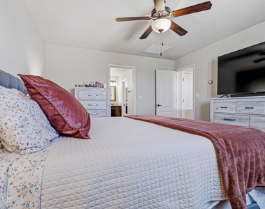 14745 Orsten Artis Avenue - Photo Thumbnail 31