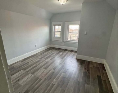 178 Clarence Street - Photo Thumbnail 3