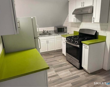 178 Clarence Street - Photo Thumbnail 1