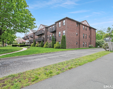 47 Highland Street - Photo Thumbnail 8