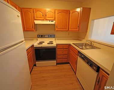 47 Highland Street - Photo Thumbnail 2