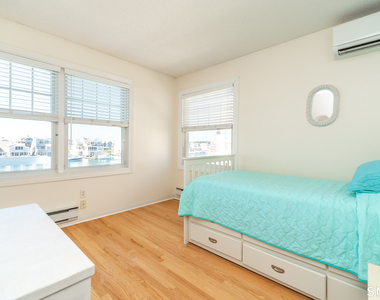 21 Atlantic Avenue - Photo Thumbnail 16