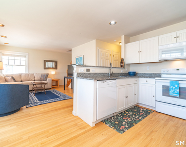 21 Atlantic Avenue - Photo Thumbnail 7