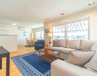 21 Atlantic Avenue - Photo Thumbnail 4