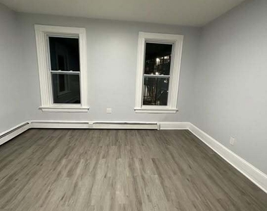 178 Clarence Street - Photo Thumbnail 1