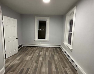 178 Clarence Street - Photo Thumbnail 4