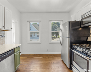768 Stratford Avenue - Photo Thumbnail 10