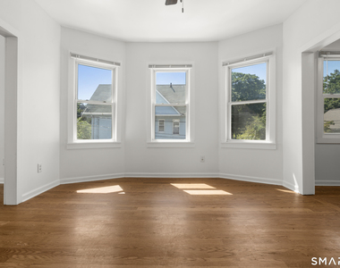 768 Stratford Avenue - Photo Thumbnail 8