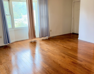 193 Abbotsford Avenue - Photo Thumbnail 6