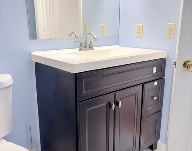 193 Abbotsford Avenue - Photo Thumbnail 5