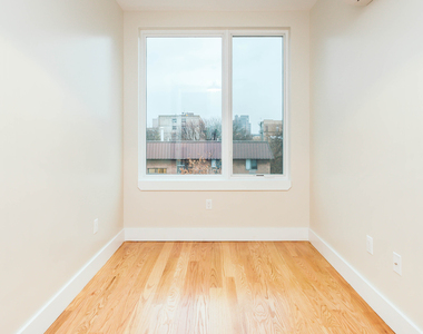 189 Johnson Ave - Photo Thumbnail 3
