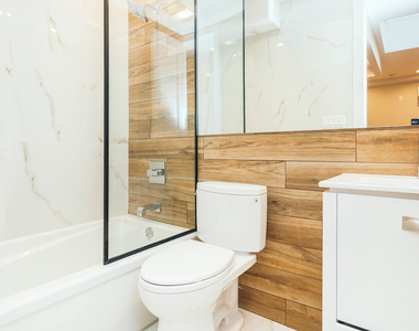 189 Johnson Ave - Photo Thumbnail 4