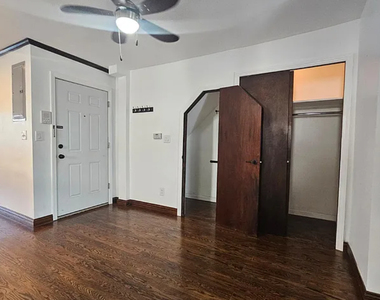 31-56 44th Street - Photo Thumbnail 3