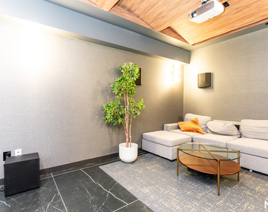654 Madison St - Photo Thumbnail 12