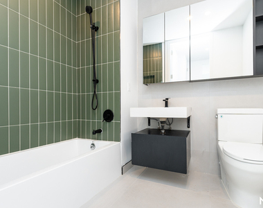 527 Grand Ave - Photo Thumbnail 3