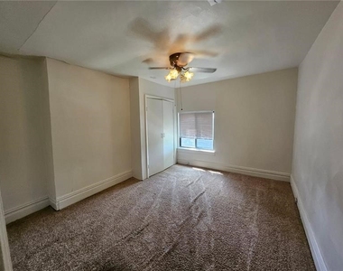 1907 Delaware Ave - Photo Thumbnail 3